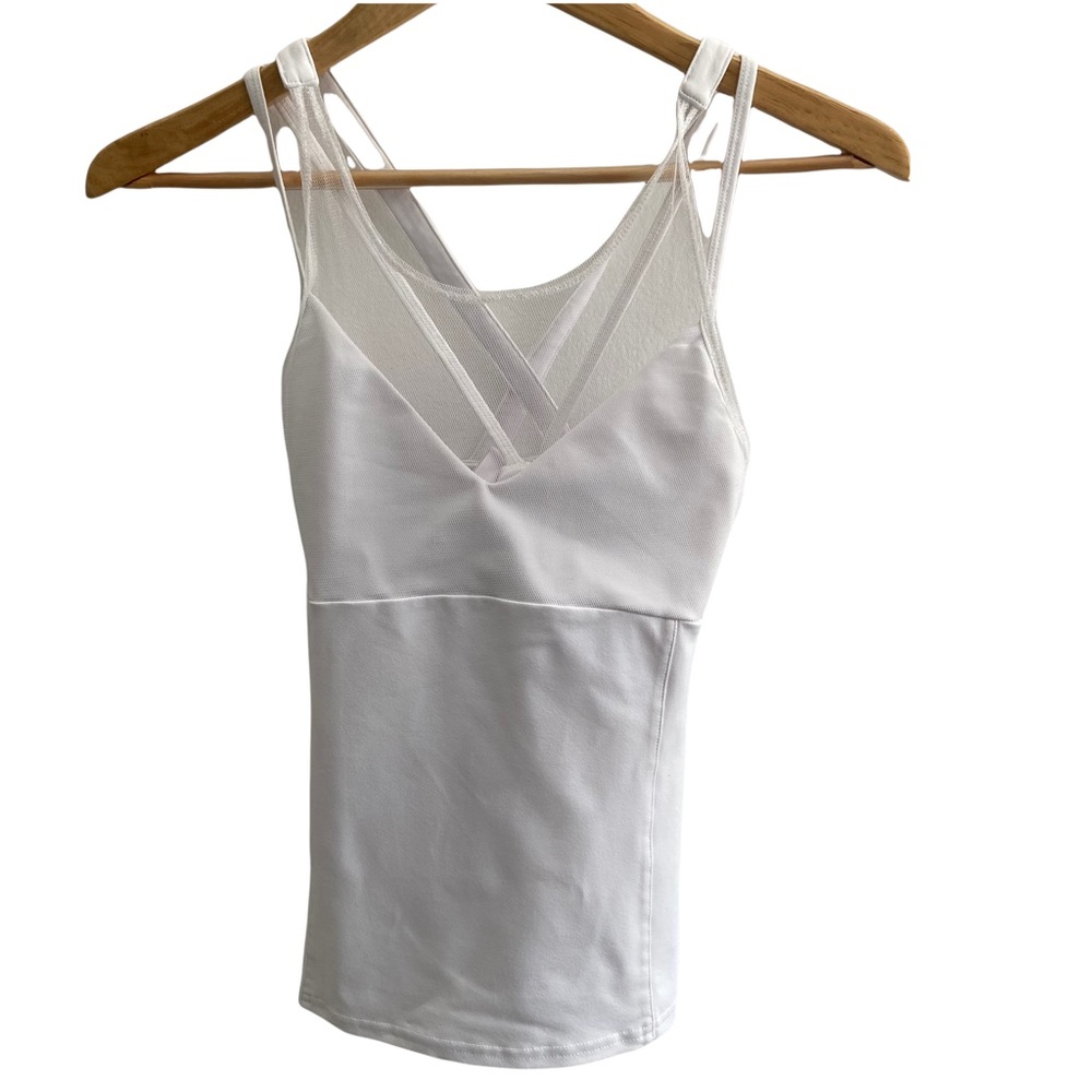 Alo yoga V Back Support Tank
Small white color